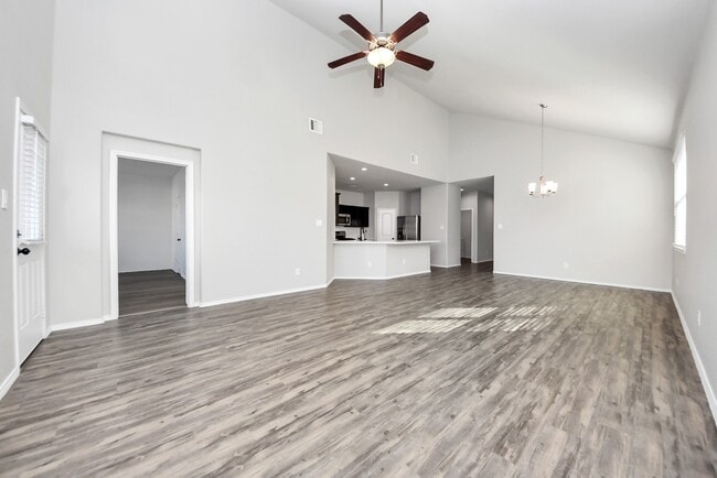 Building Photo - 20914 Iris Bloom St