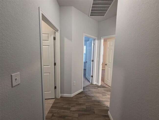 Building Photo - 129 Walkup Ln