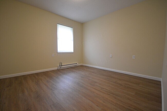 Building Photo - Dogwood Apartments