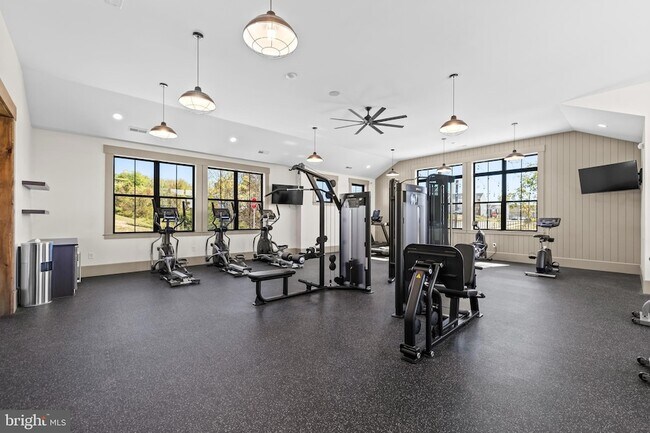 Building Photo - 3020 Larkwood Cir