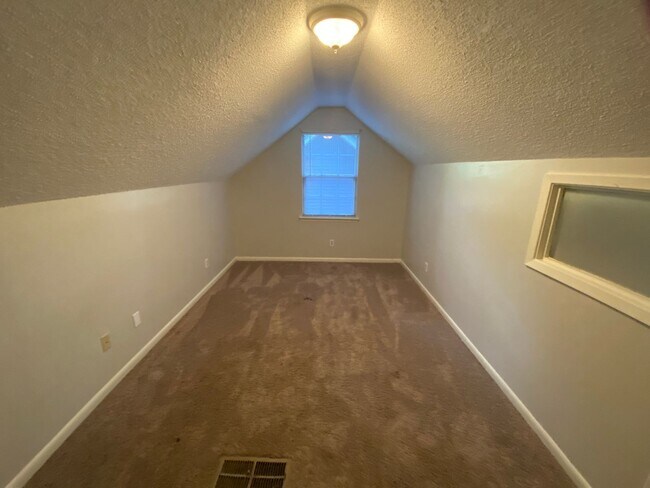 Building Photo - 1311L Access Road