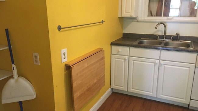 Building Photo - Great 2 Bed Home