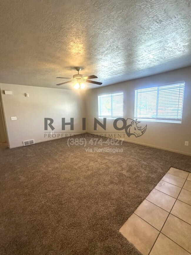 Building Photo - 6941 Village River Ln