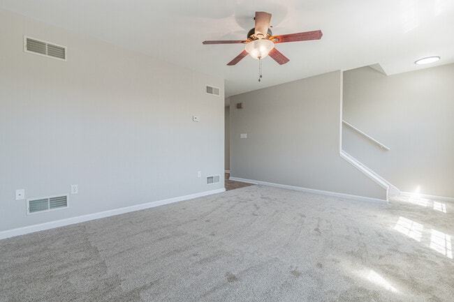 Building Photo - 2256 North Point Dr