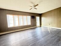 Building Photo - 113 N Center St