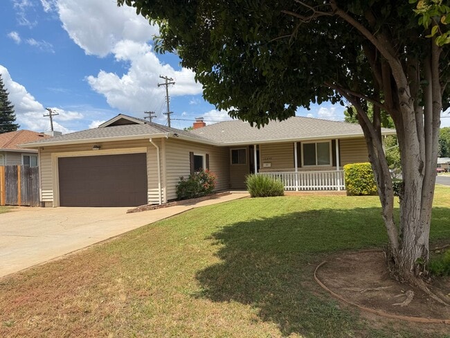 Building Photo - Gorgeous Rancho Cordova Home on Large Corner Lot!