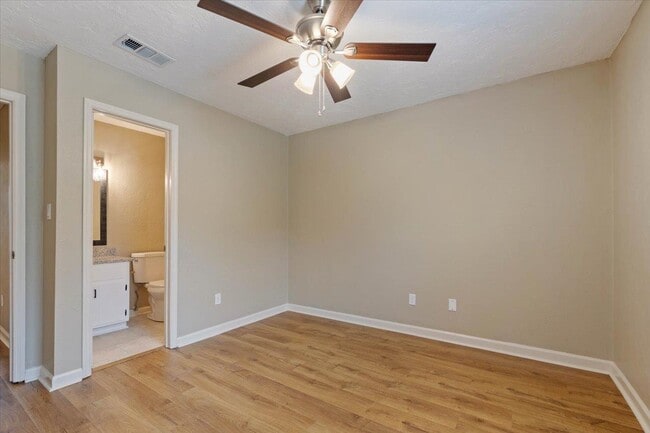 Building Photo - 1573 Jacks Dr