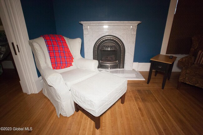 Building Photo - 48 Salem St