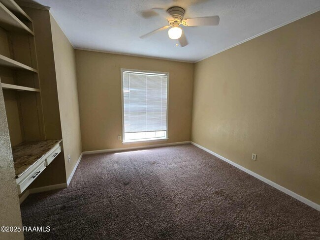 Building Photo - 216 Orgeron Dr