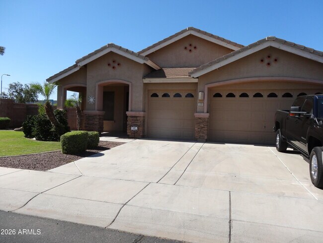 Building Photo - 1350 E Indigo Dr