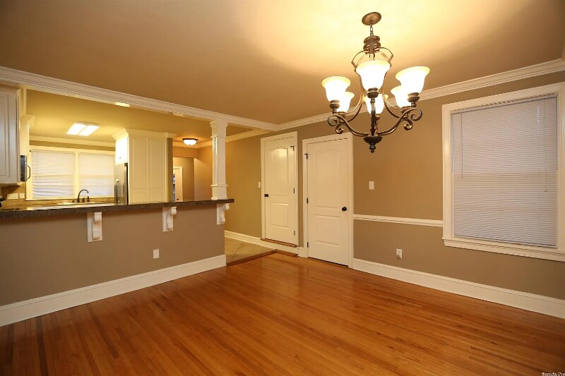 Building Photo - 6100 Cantrell Rd