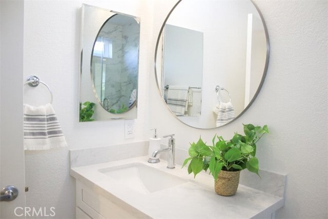 Building Photo - 26753 Avenida Las Palmas