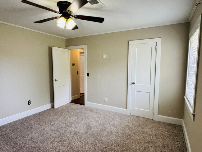 Building Photo - Paradise in Tallassee