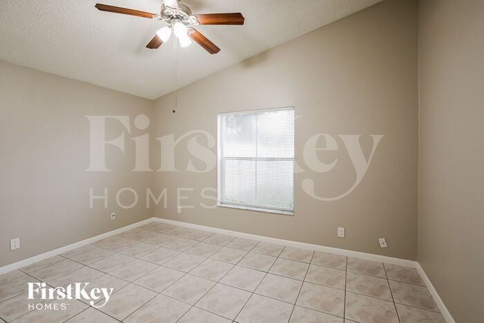 Building Photo - 6553 Bayfront Dr