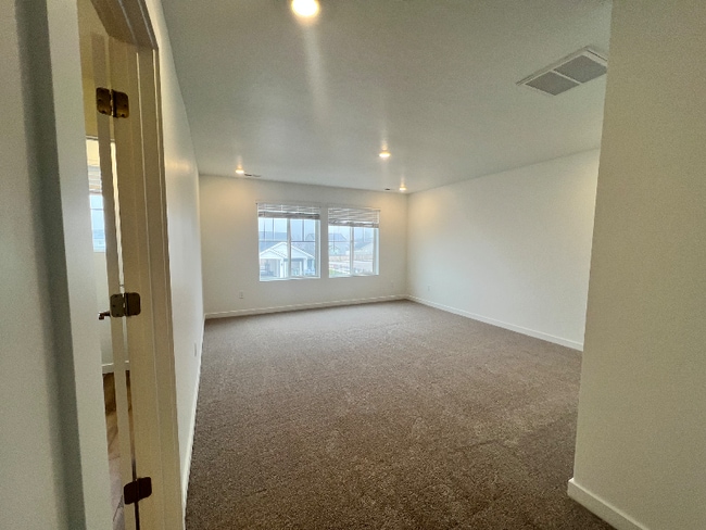 Building Photo - 4112 W Cirrus Ln