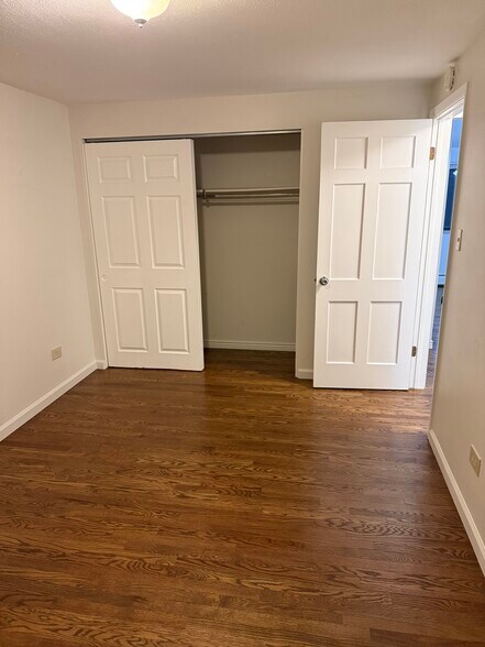 Building Photo - 1410 S Ash St