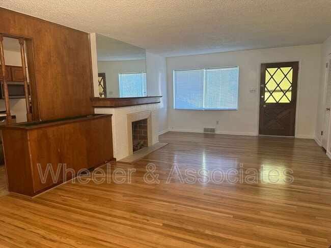 Building Photo - 938 Bel Mar Dr