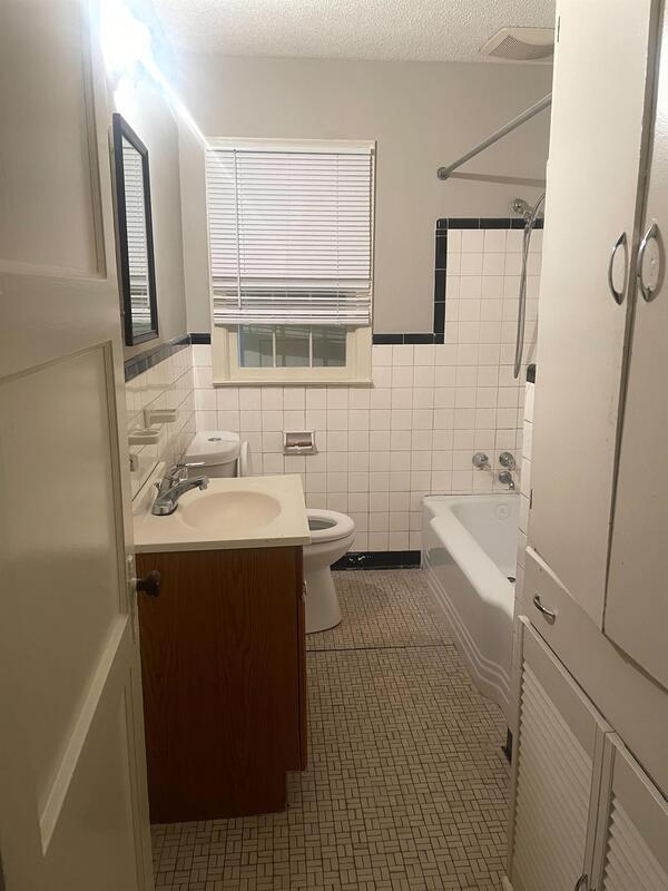 Building Photo - 4 N Holmes St