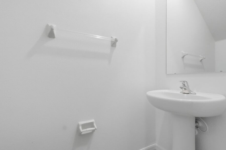 Building Photo - 32127 Powderpuff Mimosa Dr
