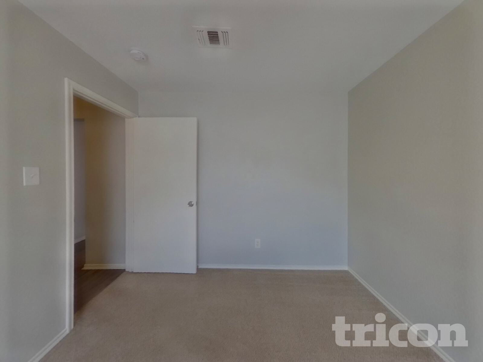 Building Photo - 6910 Meadow Bend Dr