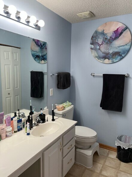 Building Photo - 652 Cobblestone Way