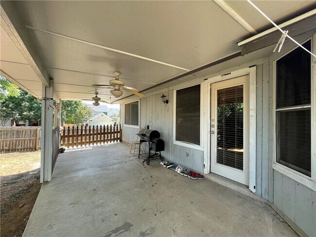 Building Photo - 219 Crystal Knoll Blvd