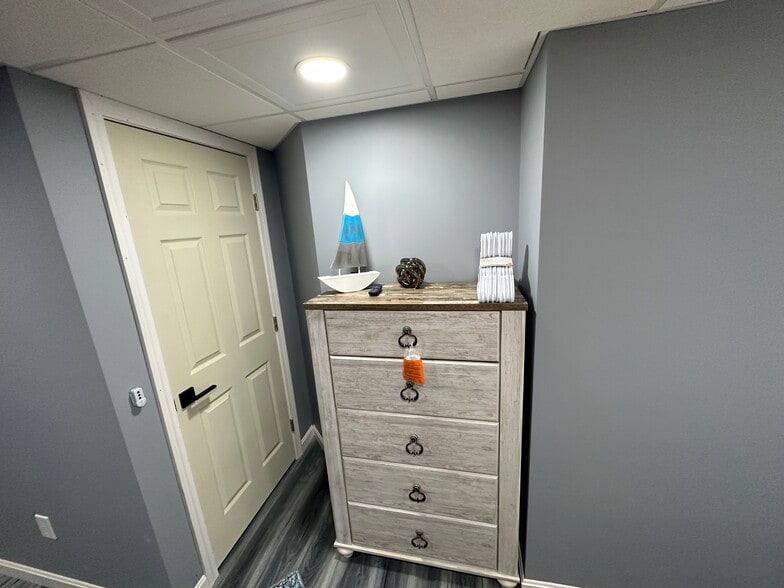 Building Photo - 122 Allen Ave