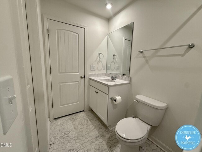 Building Photo - 49 Suhani Ln