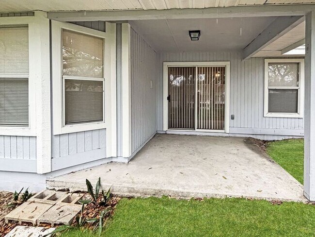 Building Photo - Beautiful 3-Bedroom Home: A Perfect Blend ...