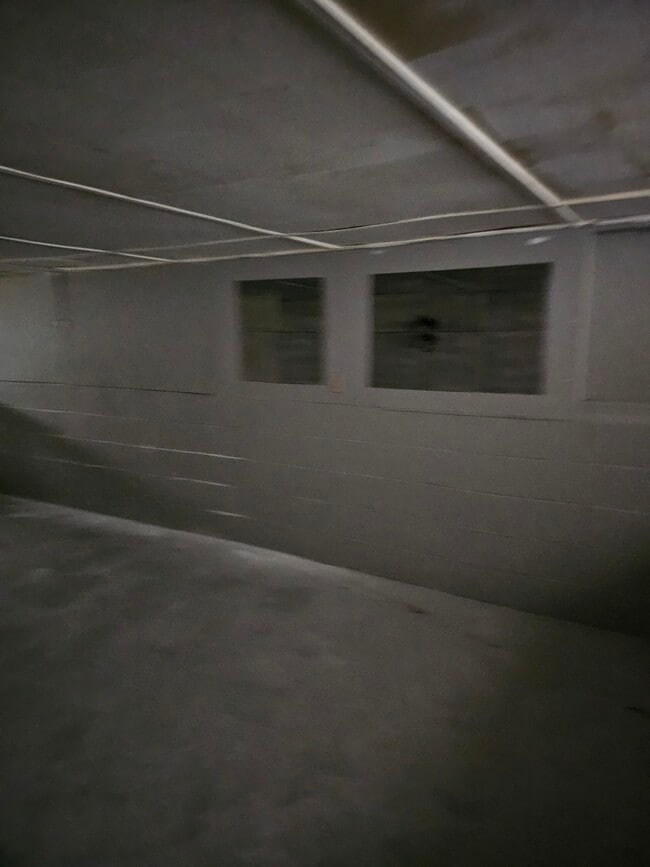 Building Photo - 1612 S 31st St