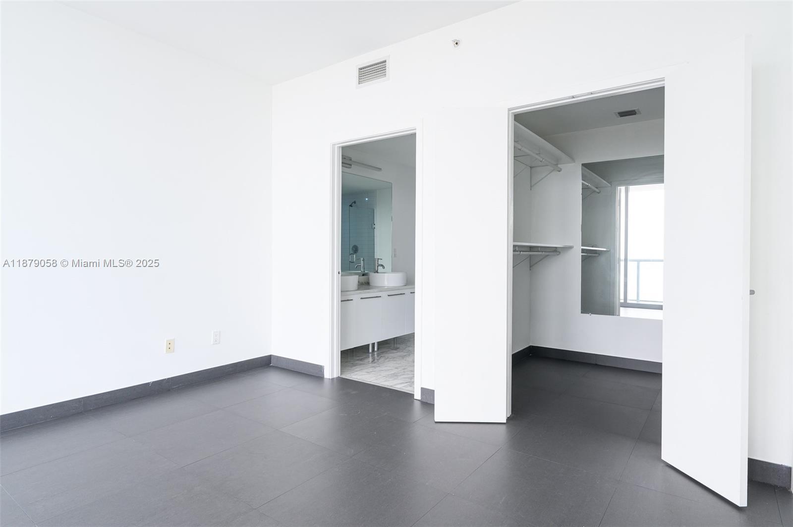 Building Photo - 888 Biscayne Blvd