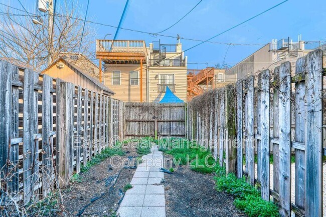 Building Photo - 1321 Cooksie St