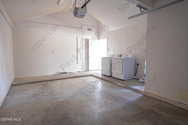 Building Photo - 14140 Robert Ituarte Dr