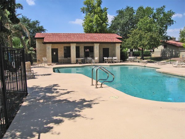 Building Photo - Great 2 bed/2 bath in convenient Mesa loca...