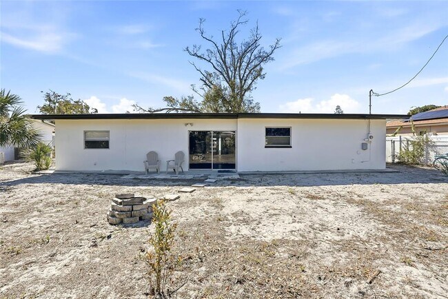 Building Photo - 1801 62nd Terrace S