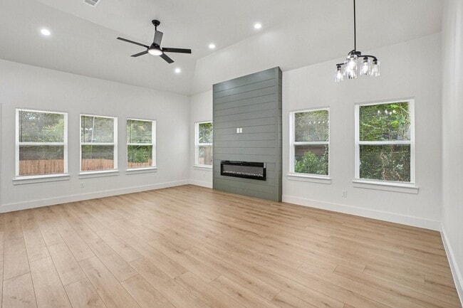Building Photo - 1626 Stoneman St