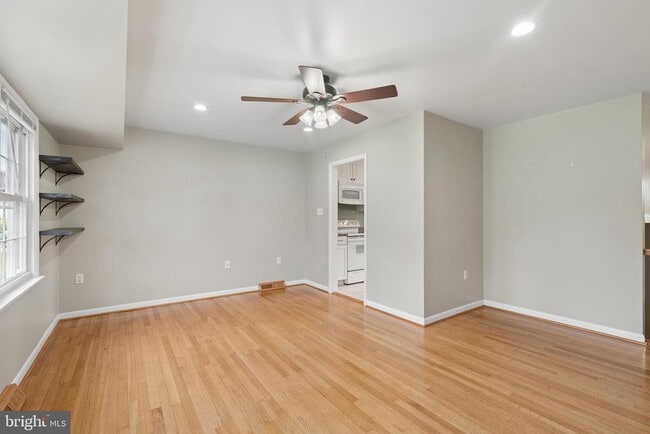 Building Photo - 8109 Broadview Dr