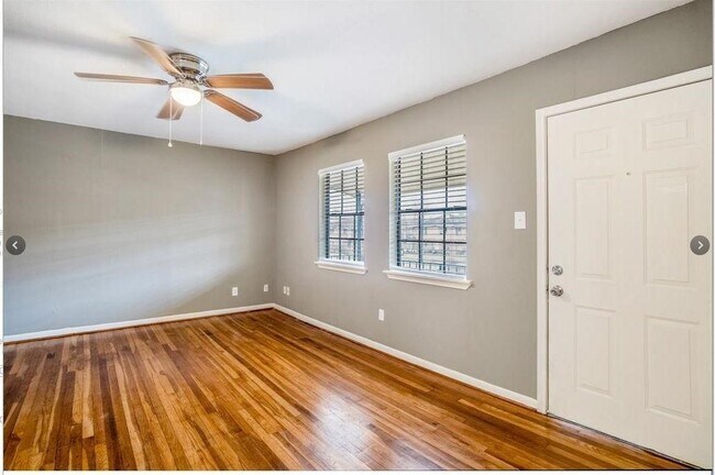 Building Photo - 4800 Delano St