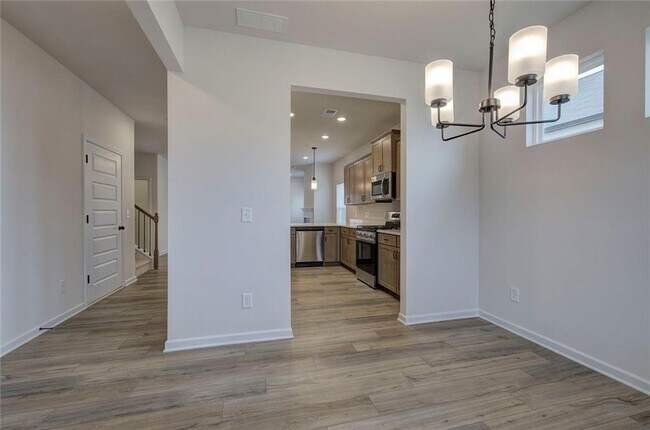 Building Photo - 503 Ozark Ln