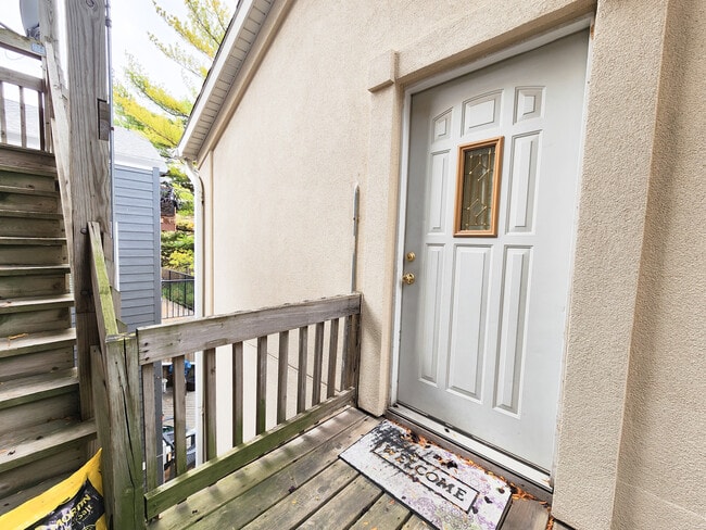 Building Photo - 1634 W Huron St