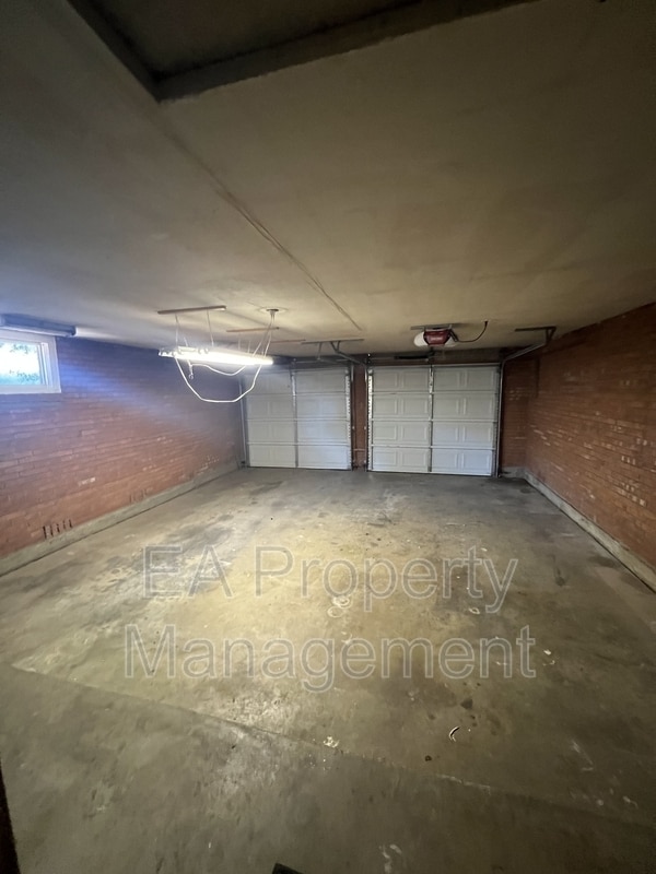Building Photo - 2724 Tennessee St NE
