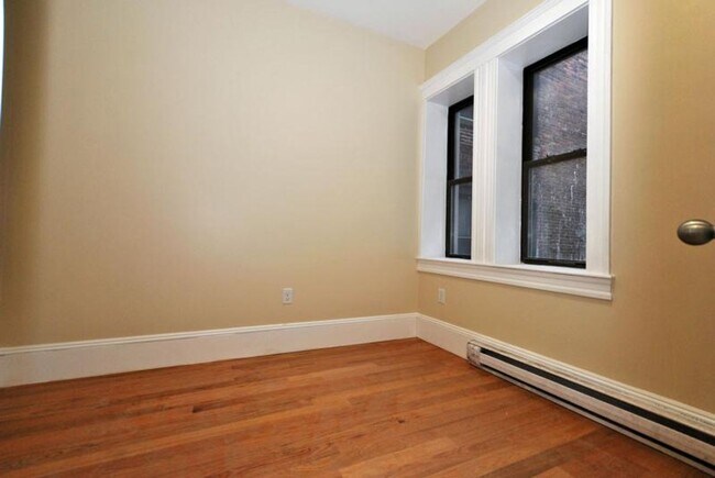 Building Photo - 883 Huntington Ave