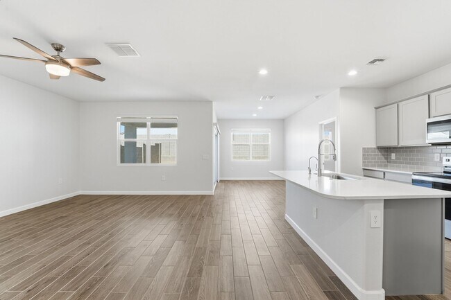 Building Photo - Modern 4-Bedroom Ranch-Style Corner Lot Home - *RENT SPECIAL*