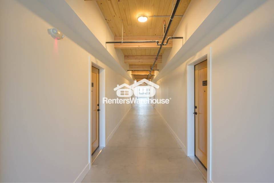 Building Photo - 2701 Ingersoll Ave