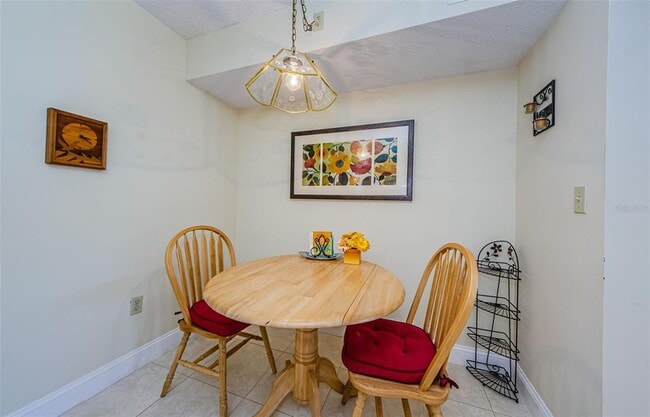 Building Photo - 1151 Pine Ridge Cir W