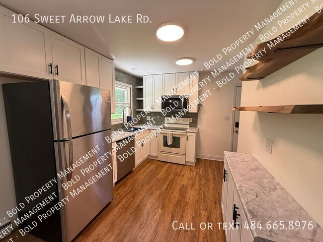 Building Photo - 106 Sweet Arrow Lake Rd