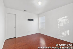 Building Photo - 203 Shadbush St