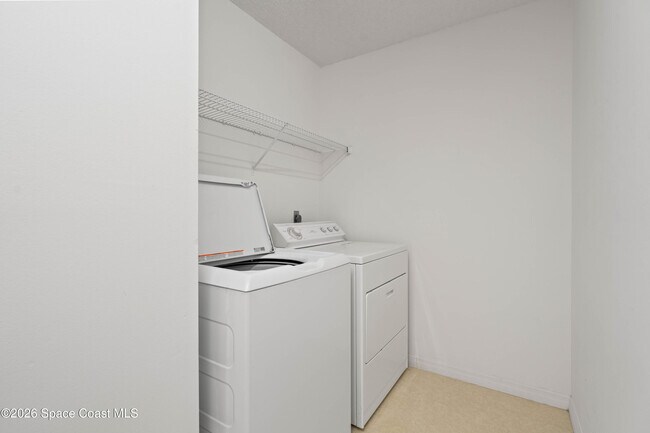 Building Photo - 2001 Parkside Pl