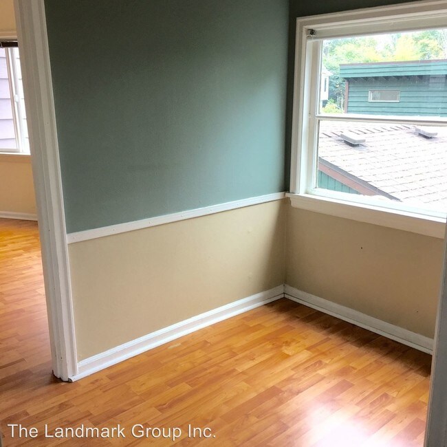 Building Photo - 3216 E Madison St