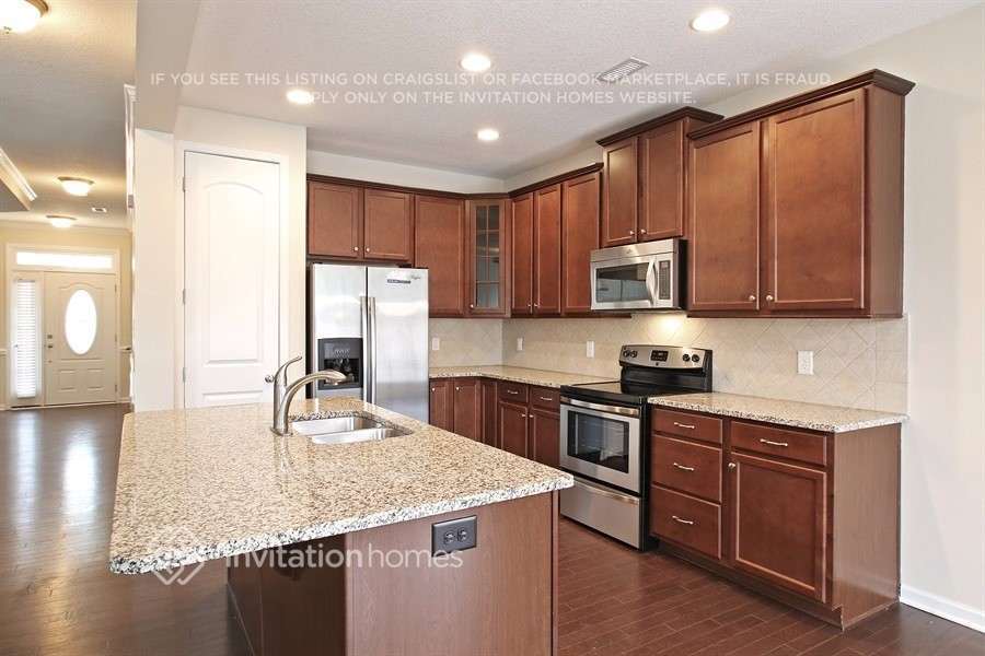 Building Photo - 1004 Baybrook Dr
